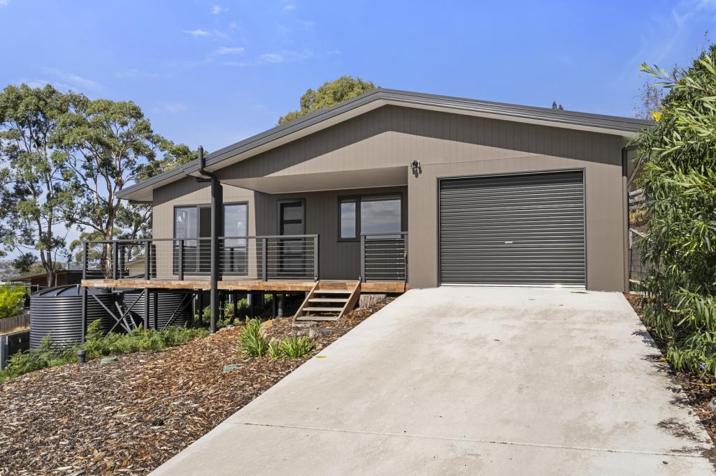 34 Falcon St, Primrose Sands, TAS 7173