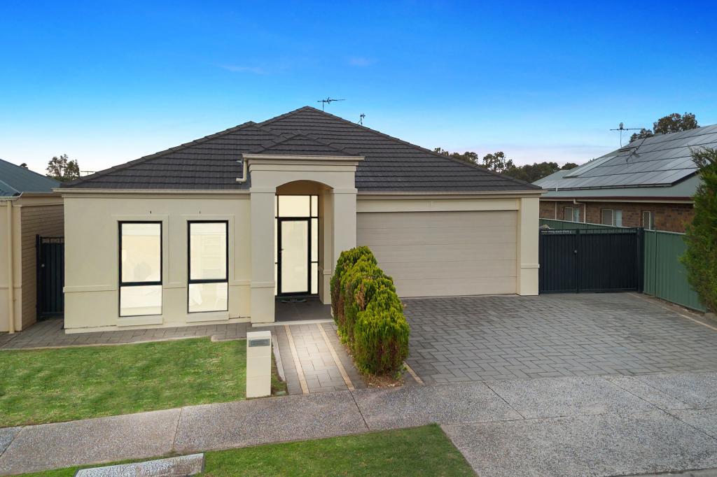 55 Lord Howe Cres, Mawson Lakes, SA 5095