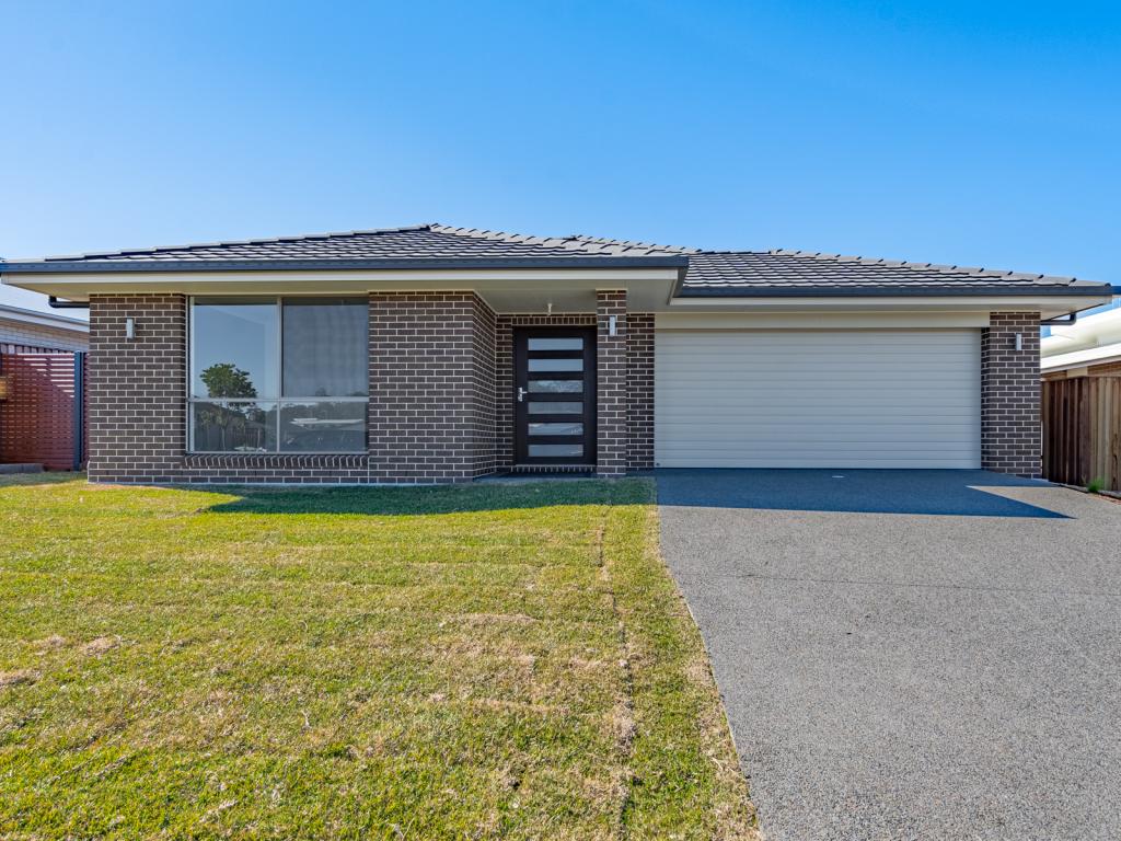 13 POUNTNEY AVE, THRUMSTER, NSW 2444