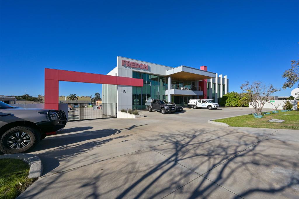 16 Munt St, Bayswater, WA 6053