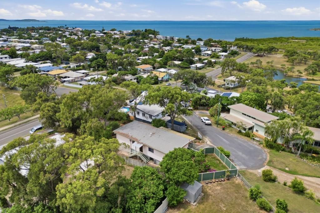 9 Vista Ct, Barney Point, QLD 4680