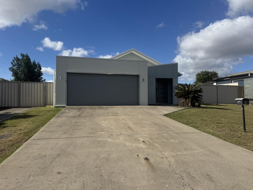 54 Hannay St, Moranbah, QLD 4744