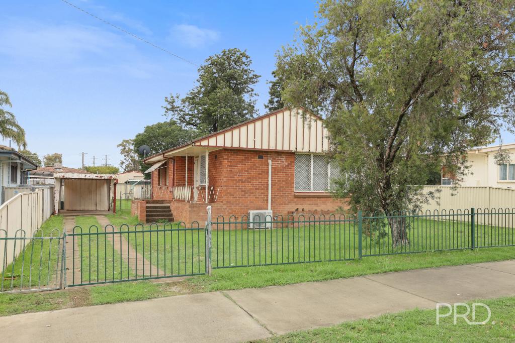11 Cossa St, West Tamworth, NSW 2340