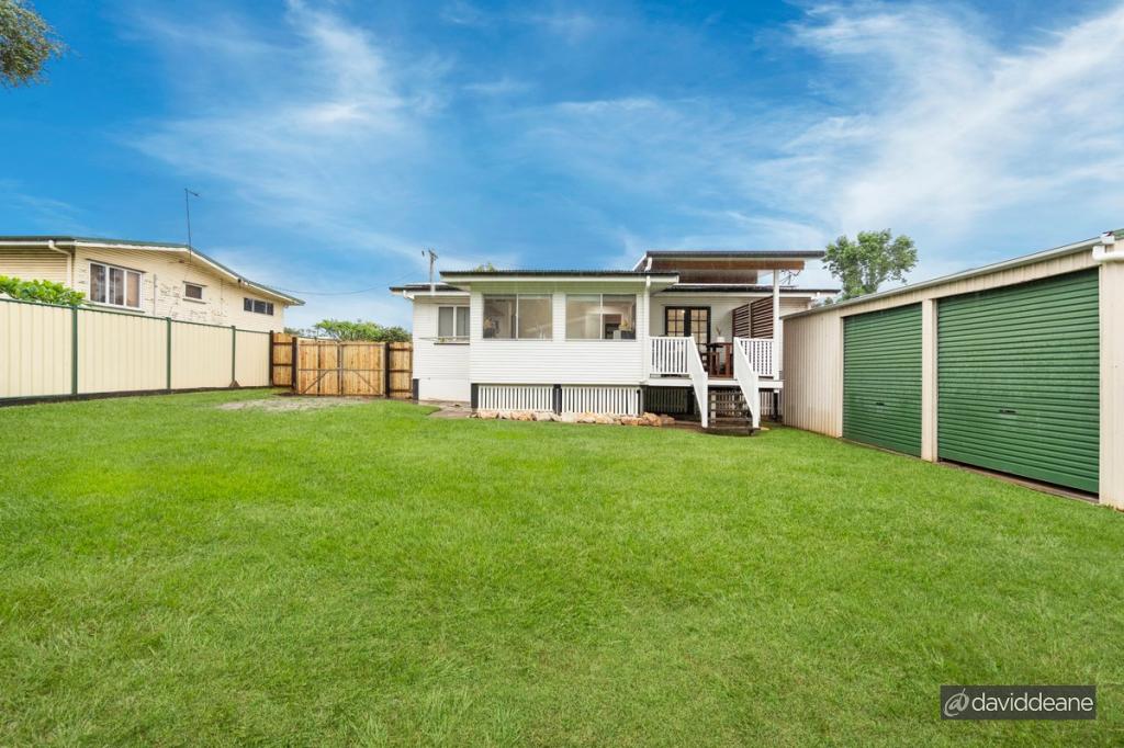 4 Ellerdale St, Strathpine, QLD 4500