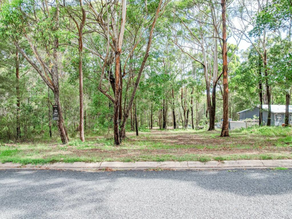 48 Channel St, Russell Island, QLD 4184