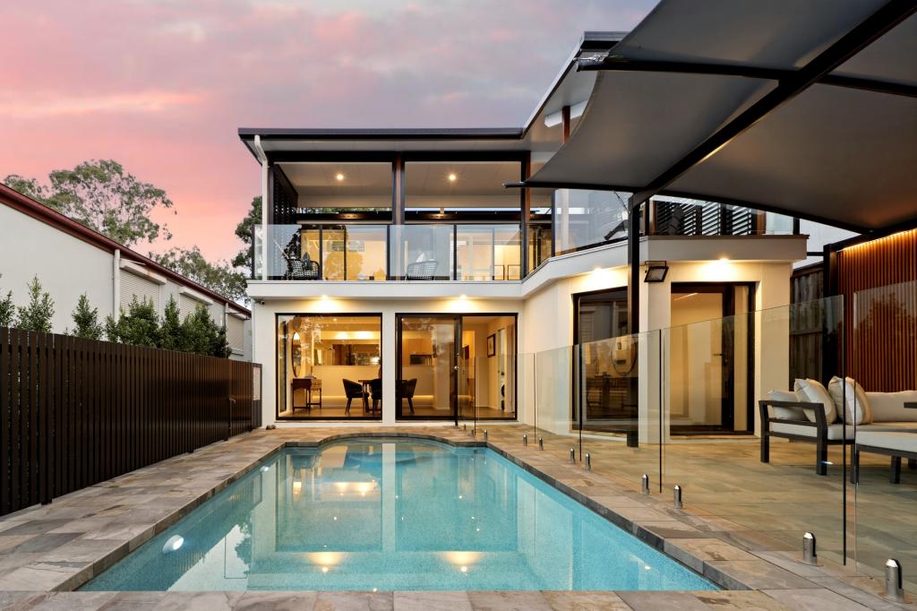 17 Gordon Tce, Indooroopilly, QLD 4068