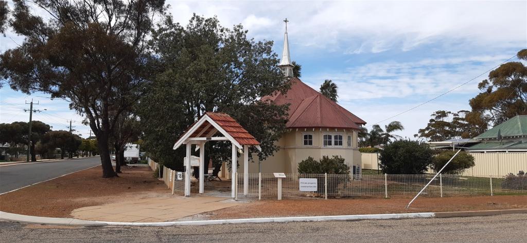 18 Coronation St, Trayning, WA 6488