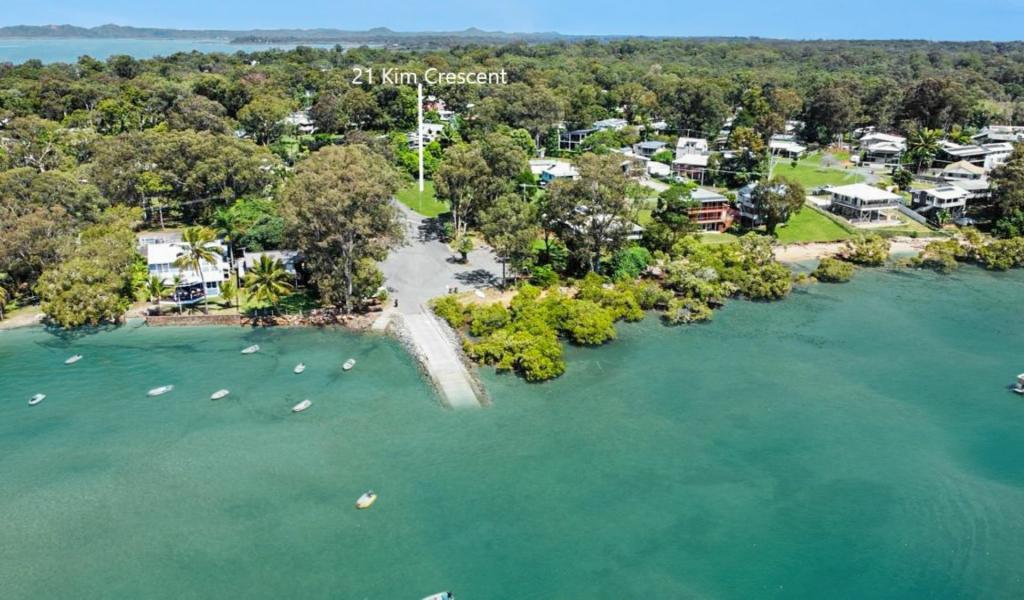 21 Kim Cres, Macleay Island, QLD 4184