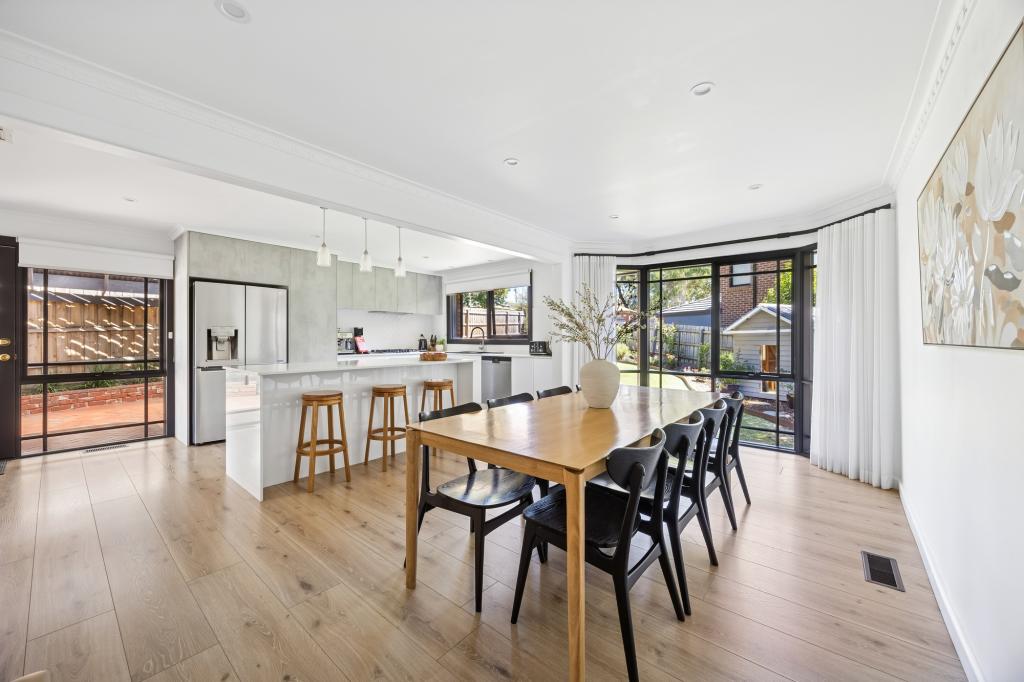 18 Crimson Ave, Blackburn South, VIC 3130