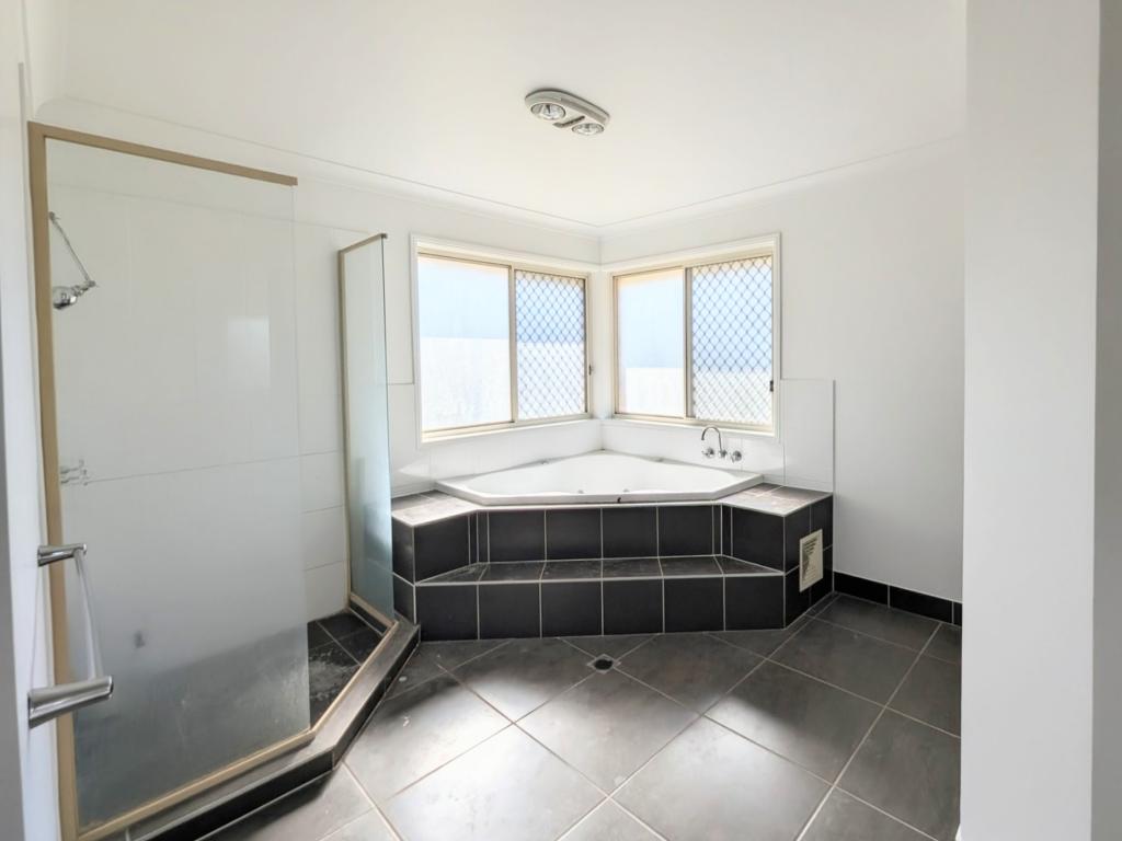 90 Saint Covet Ct, Jimboomba, QLD 4280