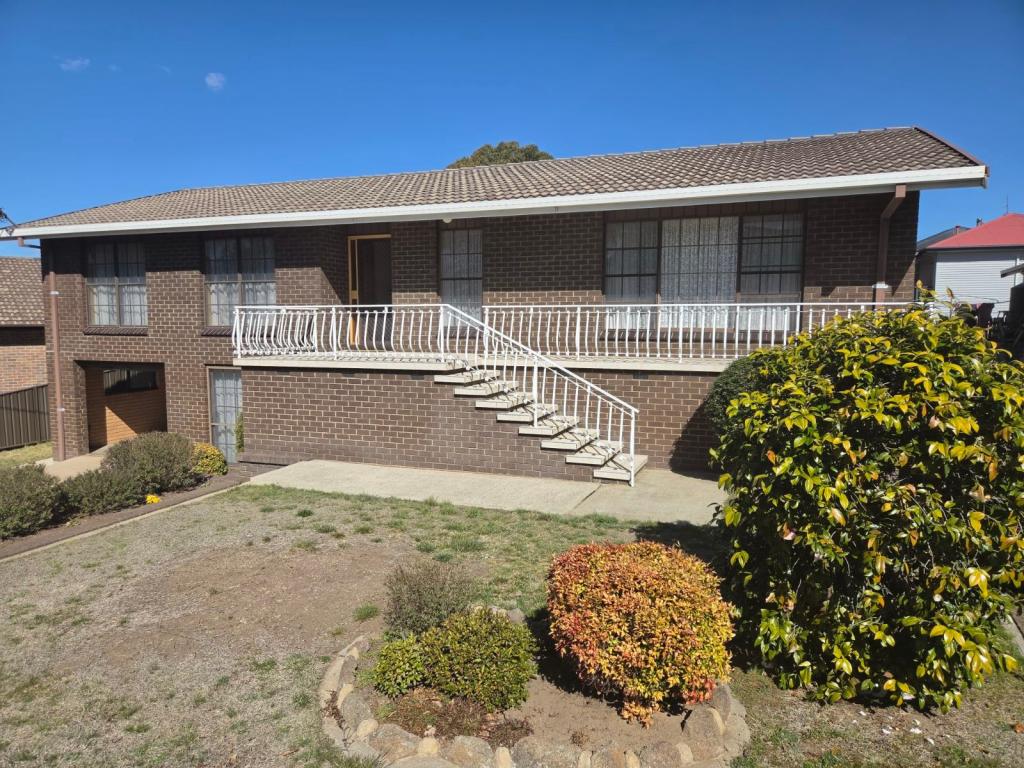 54 Bent St, Cooma, NSW 2630