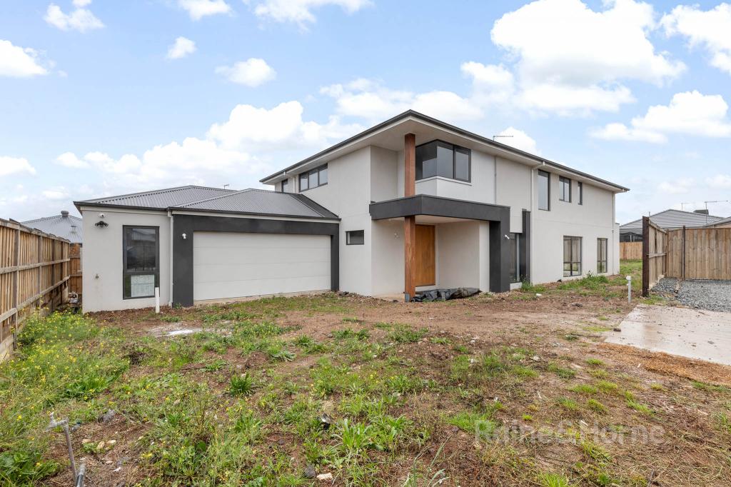 22 Fragrant Cres, Diggers Rest, VIC 3427