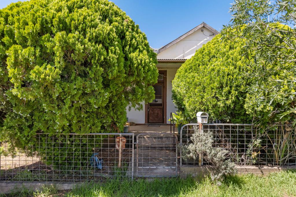 14 Thomas St, Junee, NSW 2663