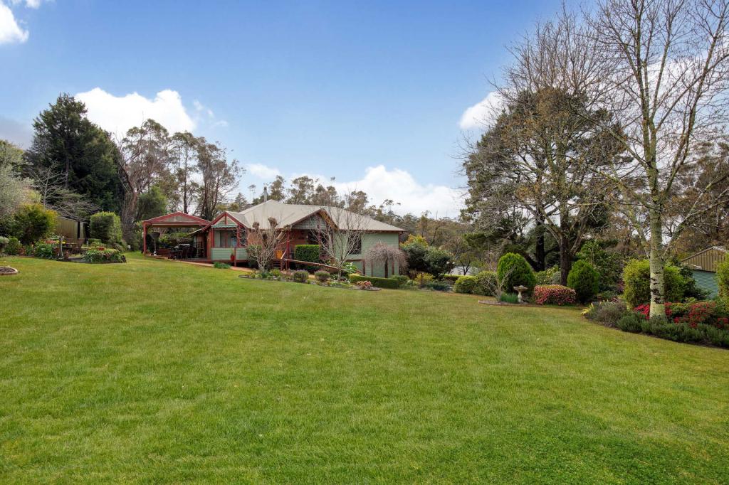 18 Boronia Rd, Bullaburra, NSW 2784