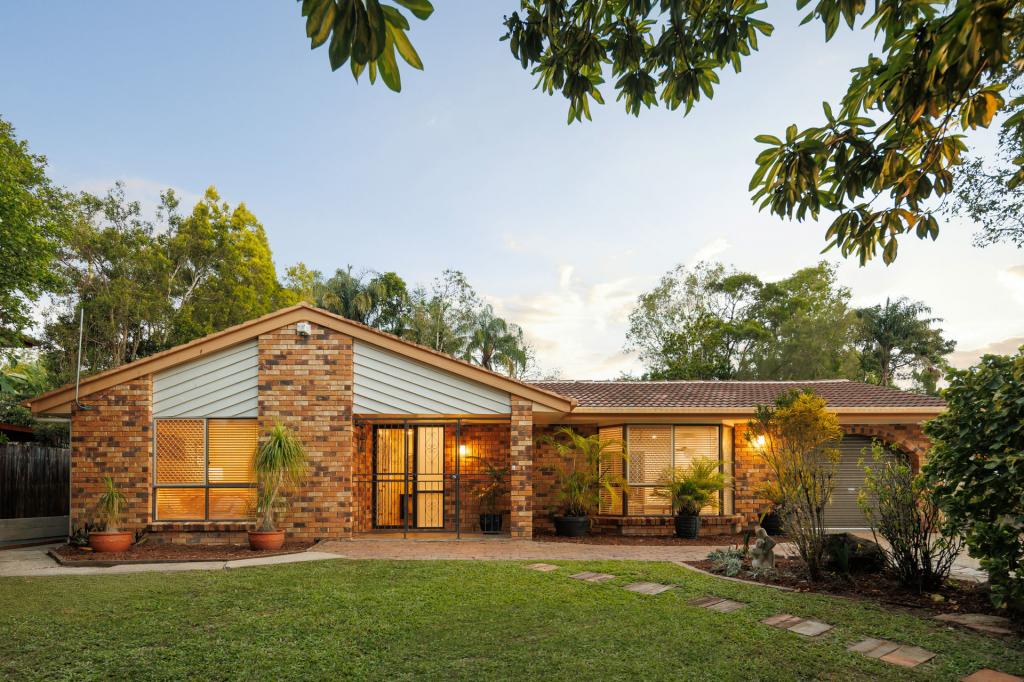 26 Wyndarra St, Kenmore, QLD 4069