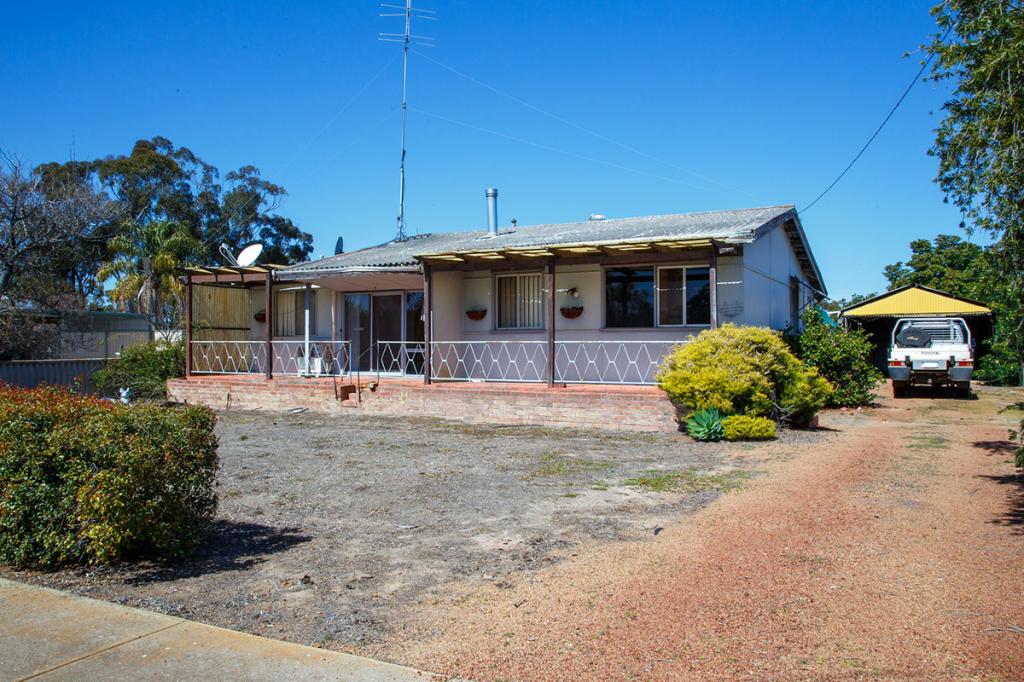 40 Roberts St, Yealering, WA 6372