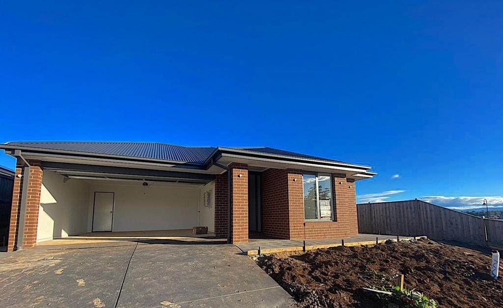 17 Jarrah Cres, Warragul, VIC 3820