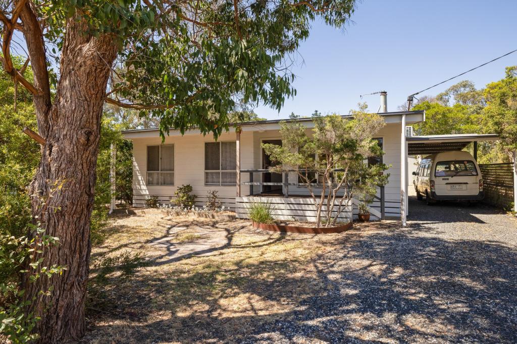 33 Churchill Dr, Cowes, VIC 3922
