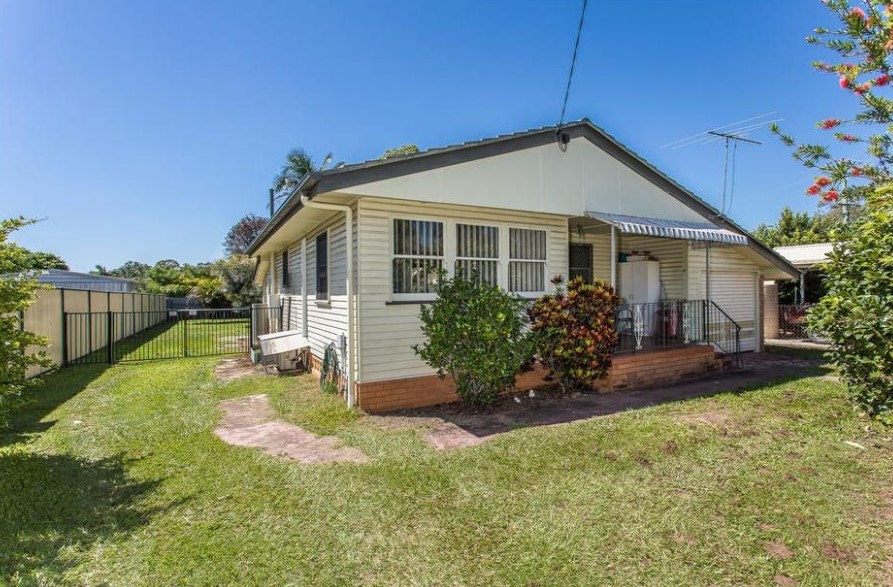 54 School Rd, Kallangur, QLD 4503