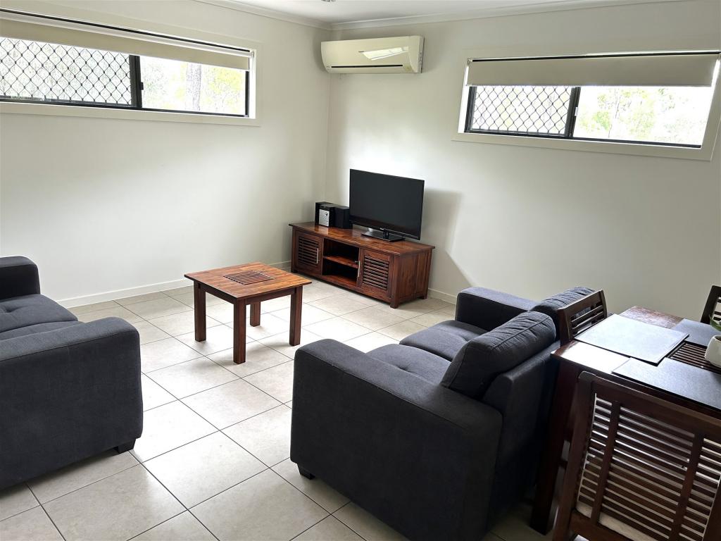 8/3 Mckenzie St, Middlemount, QLD 4746