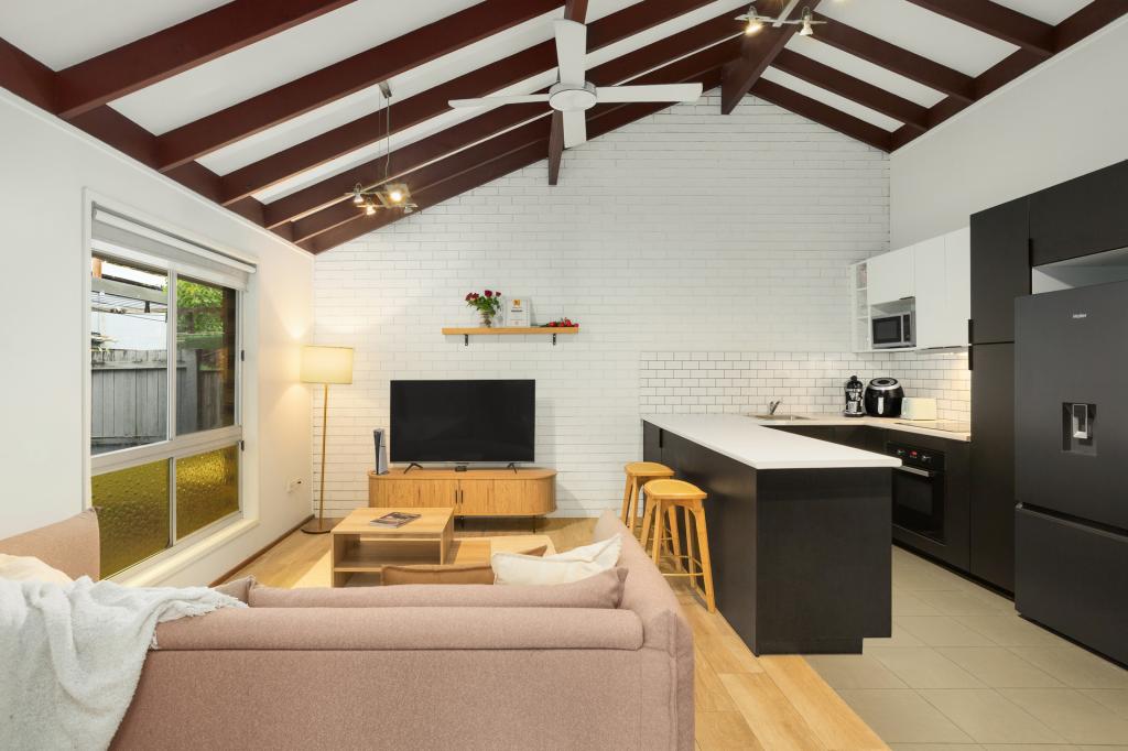 2/28 Sarawak Ave, Palm Beach, QLD 4221