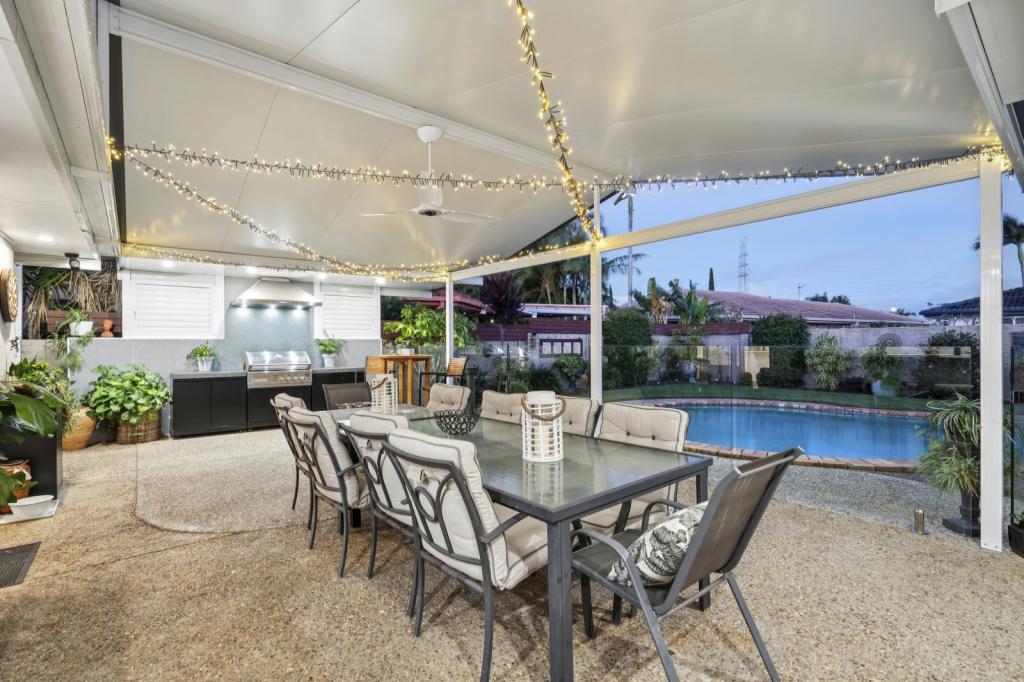 12 Santa Cruz Bvd, Clear Island Waters, QLD 4226