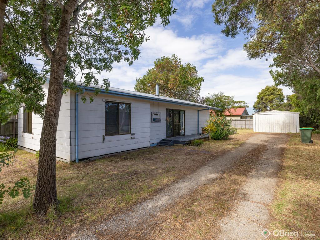 41 Pine Ave, Cowes, VIC 3922