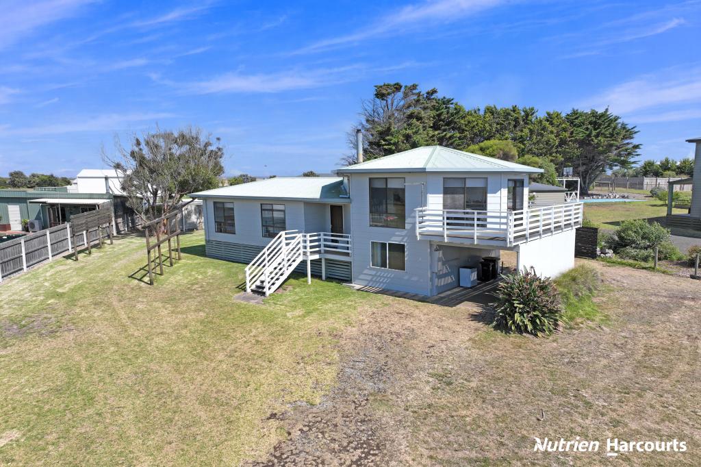 17 BYRNES RD, WOODSIDE BEACH, VIC 3874