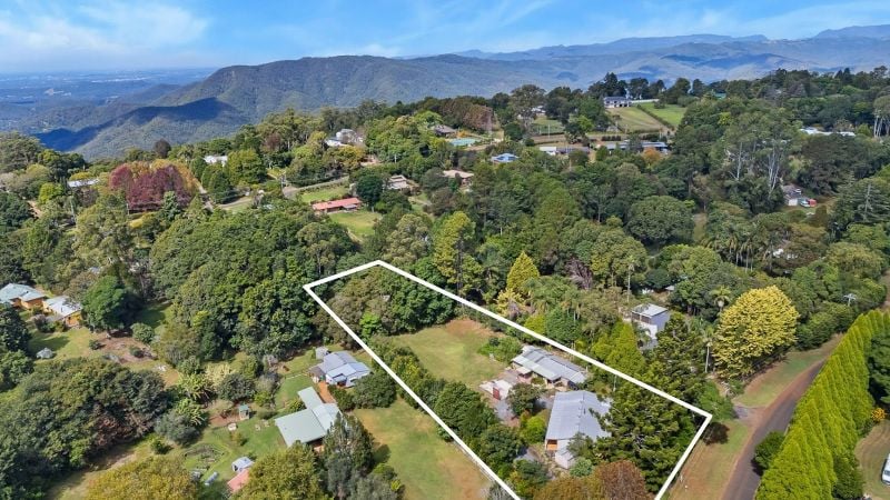 13 MANIKA CT, TAMBORINE MOUNTAIN, QLD 4272