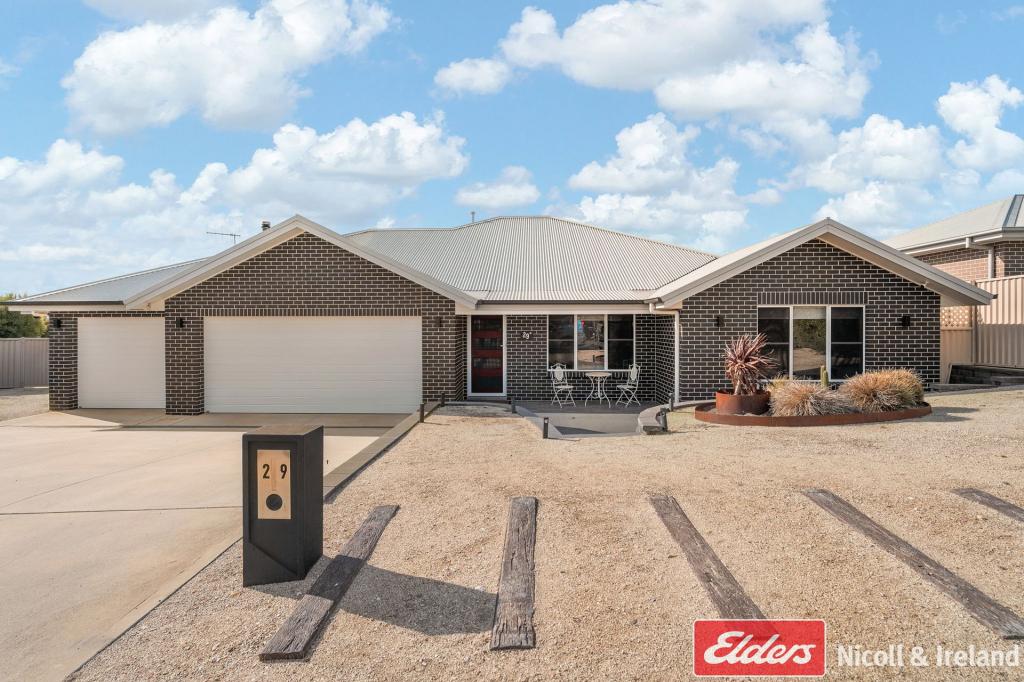 29 Ignatius Pl, Kelso, NSW 2795