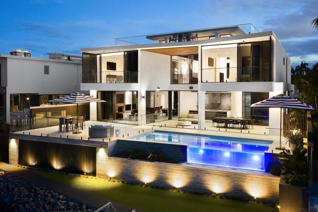 45 Monaco St, Broadbeach Waters, QLD 4218