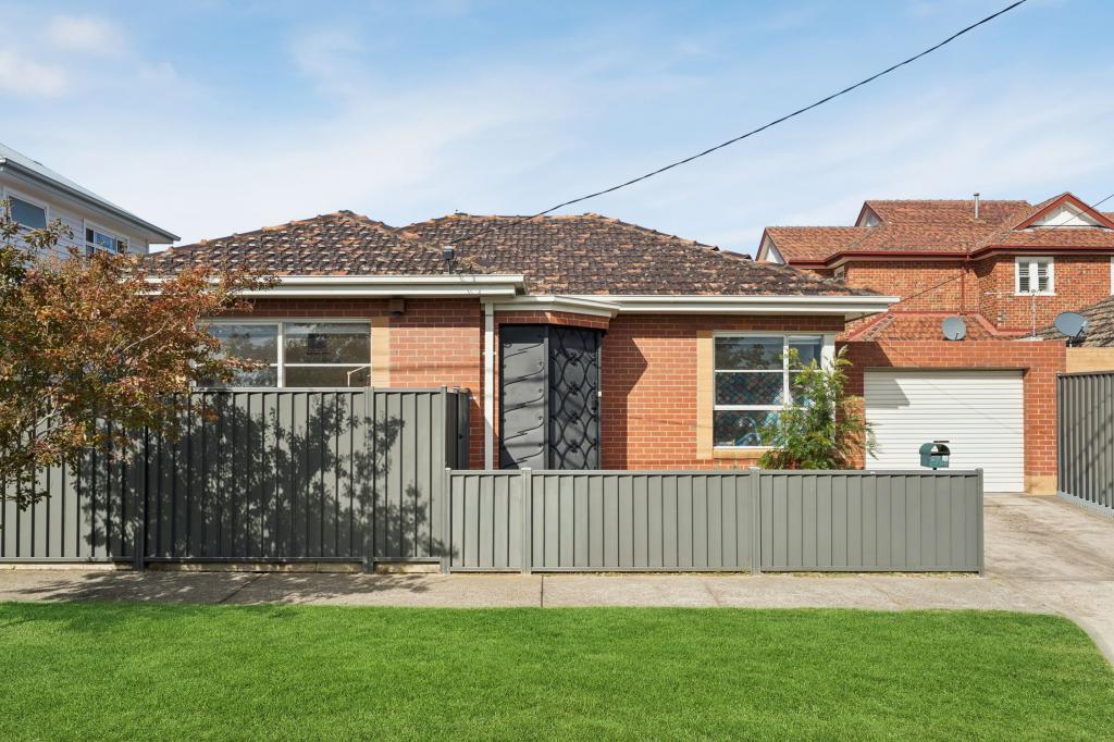 2/38 MENDIP RD, RESERVOIR, VIC 3073