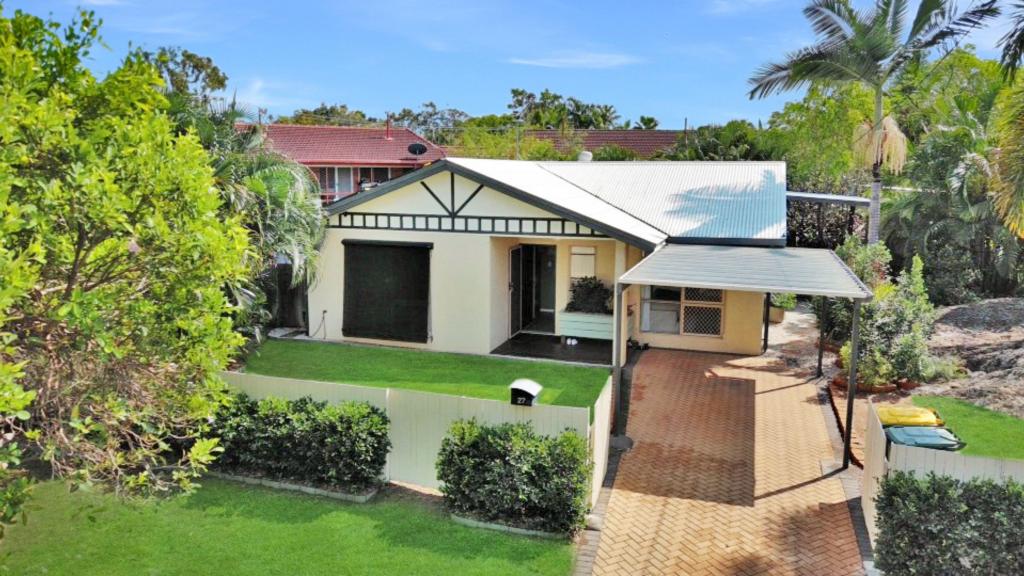 27 BISHOP ST, BELGIAN GARDENS, QLD 4810