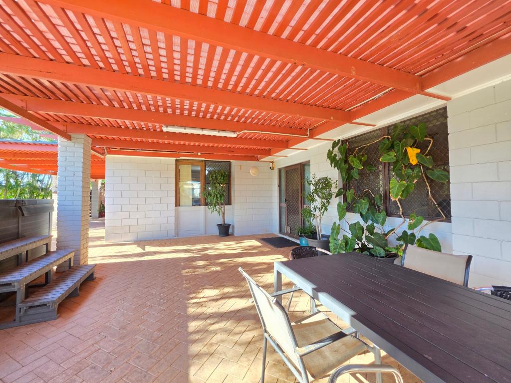 24 BASTON ST, SOUTH CARNARVON, WA 6701