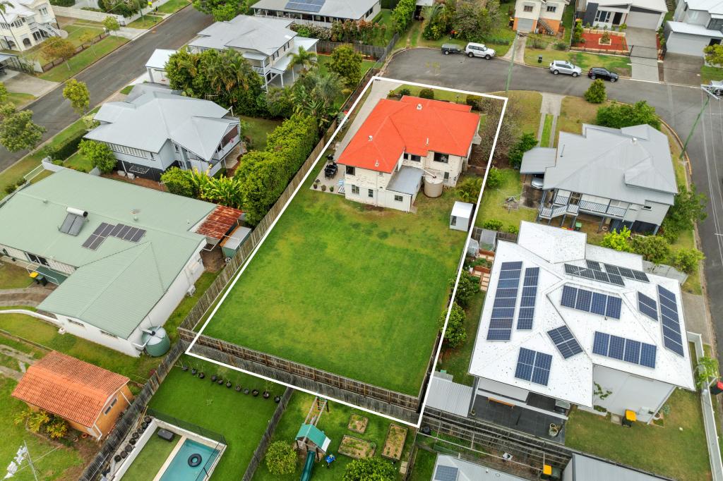 28 Hinkler St, Kedron, QLD 4031