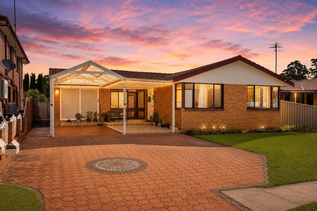 5 Christie St, Prairiewood, NSW 2176