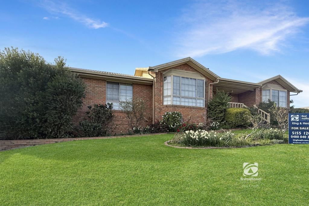 27 Bung Yarnda Ct, Lakes Entrance, VIC 3909