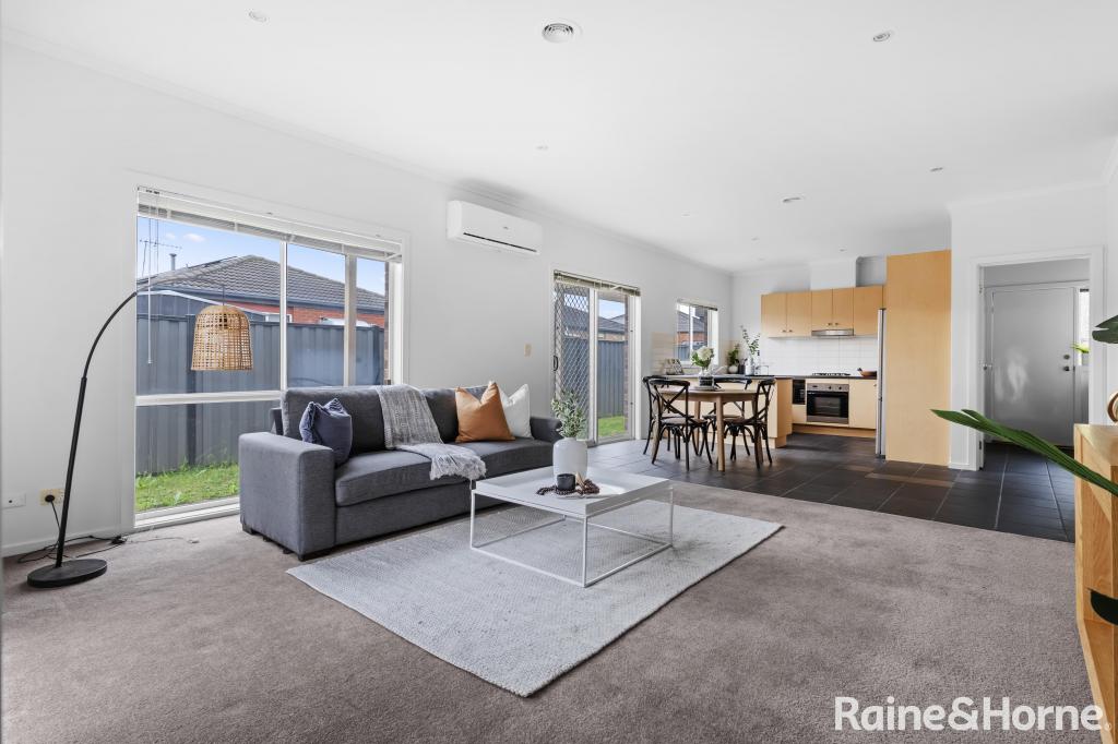 5 Lakewood Bvd, Melton, VIC 3337