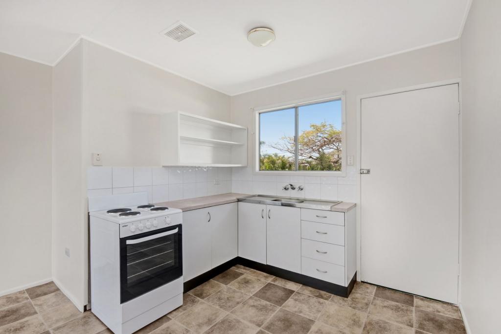 2/6 Blakeney St, Woody Point, QLD 4019