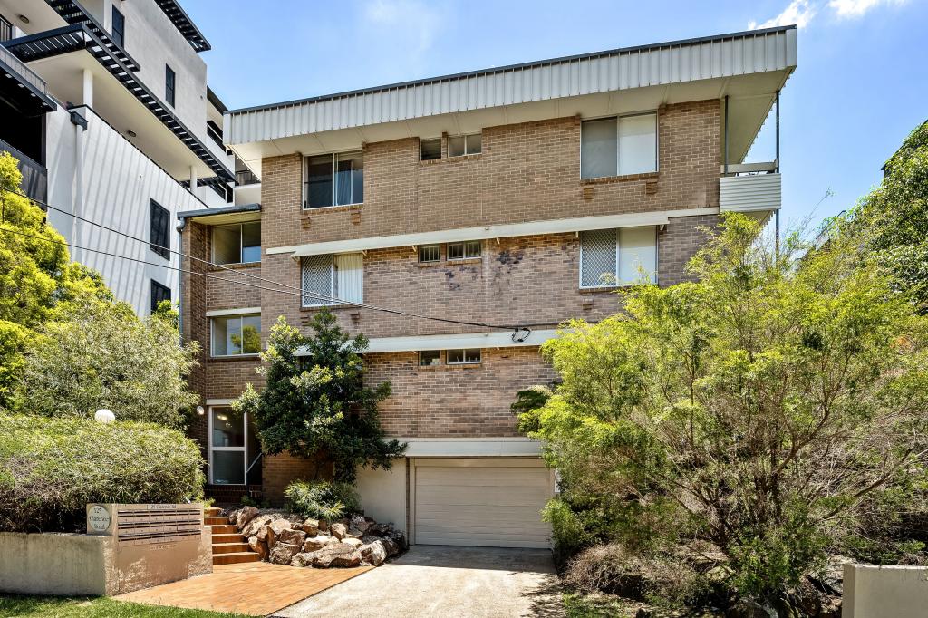 2/125 Clarence Rd, Indooroopilly, QLD 4068