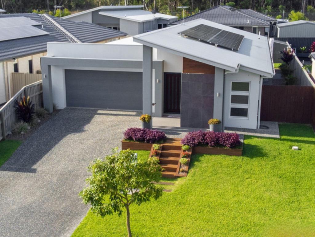 44 Glenbrook St, Ningi, QLD 4511