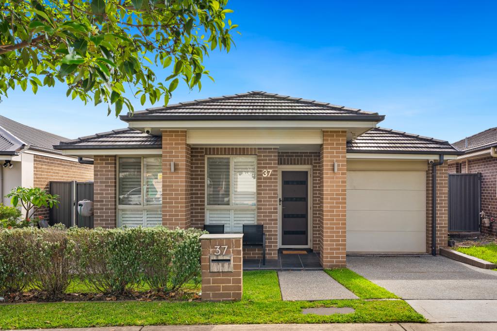 37 Flagship Rdge, Jordan Springs, NSW 2747