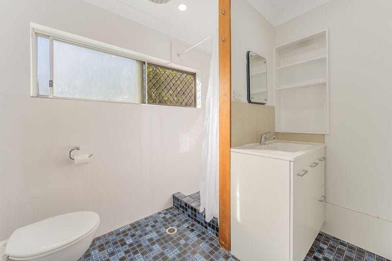 18 Buckingham St W, Strathpine, QLD 4500