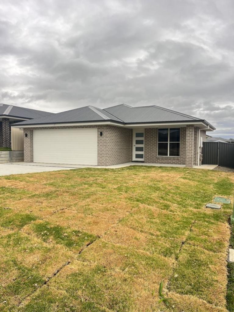 25 Granite Rise, Kelso, NSW 2795