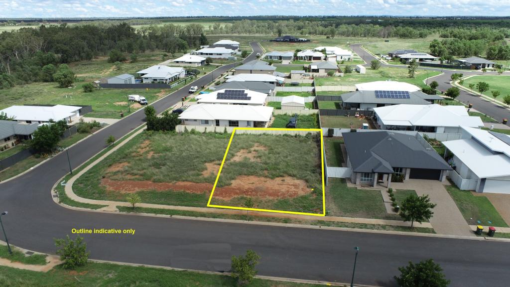 33 Canterbury Rd, Emerald, QLD 4720