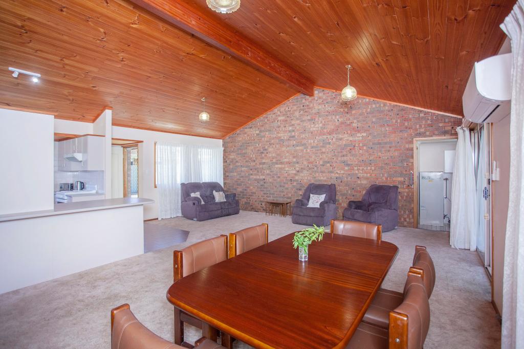 1/54 Kurrajong Cres, Taree, NSW 2430