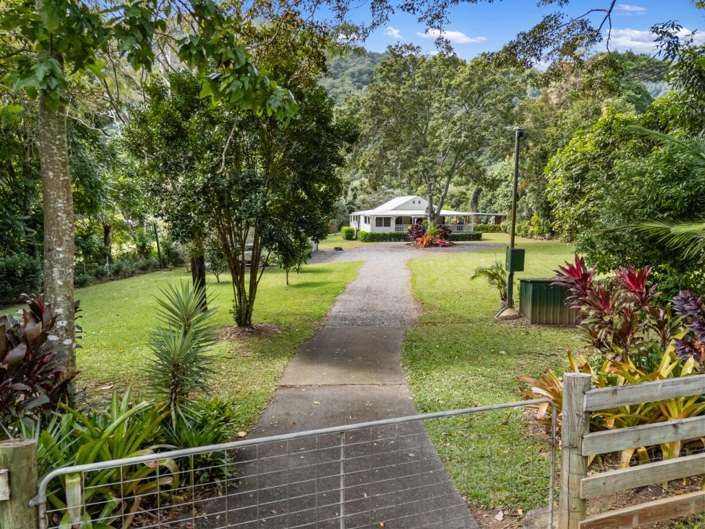 19 Grays Creek Tce, Mowbray, QLD 4877