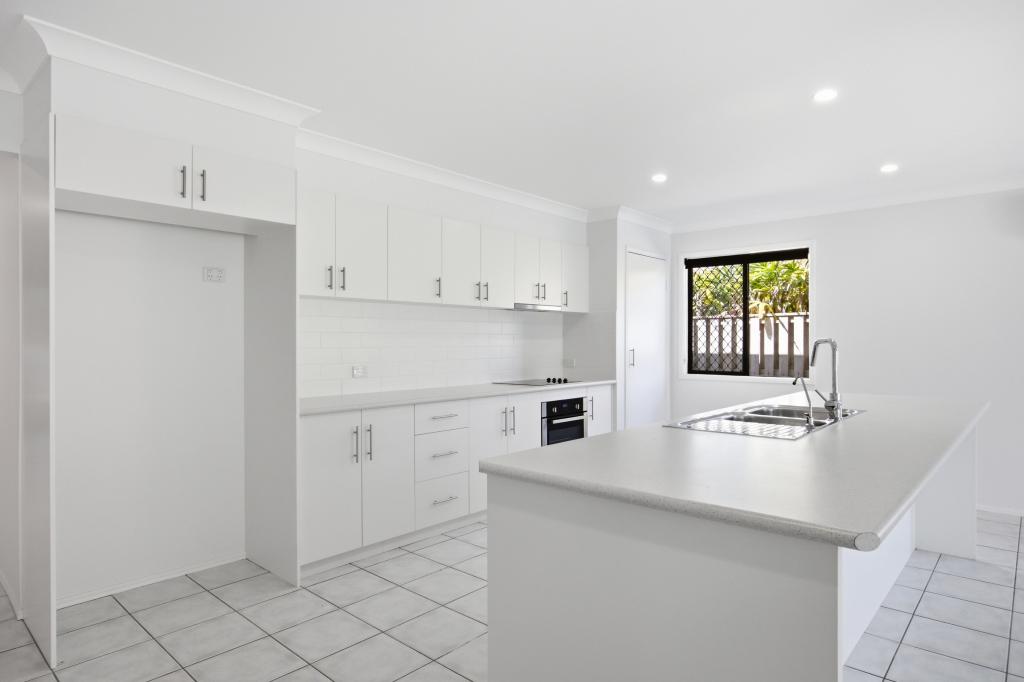 6 Murchison St, Pacific Pines, QLD 4211