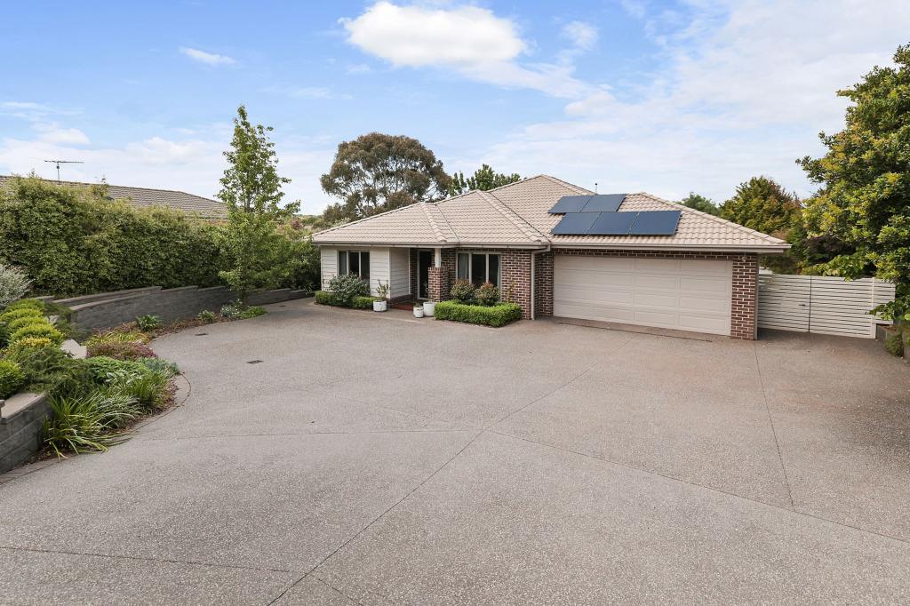 14 Sullivan Ct, Romsey, VIC 3434