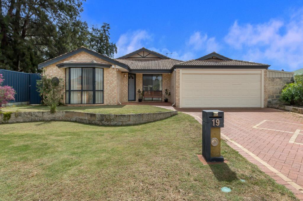 19 Kanani Dr, Canning Vale, WA 6155